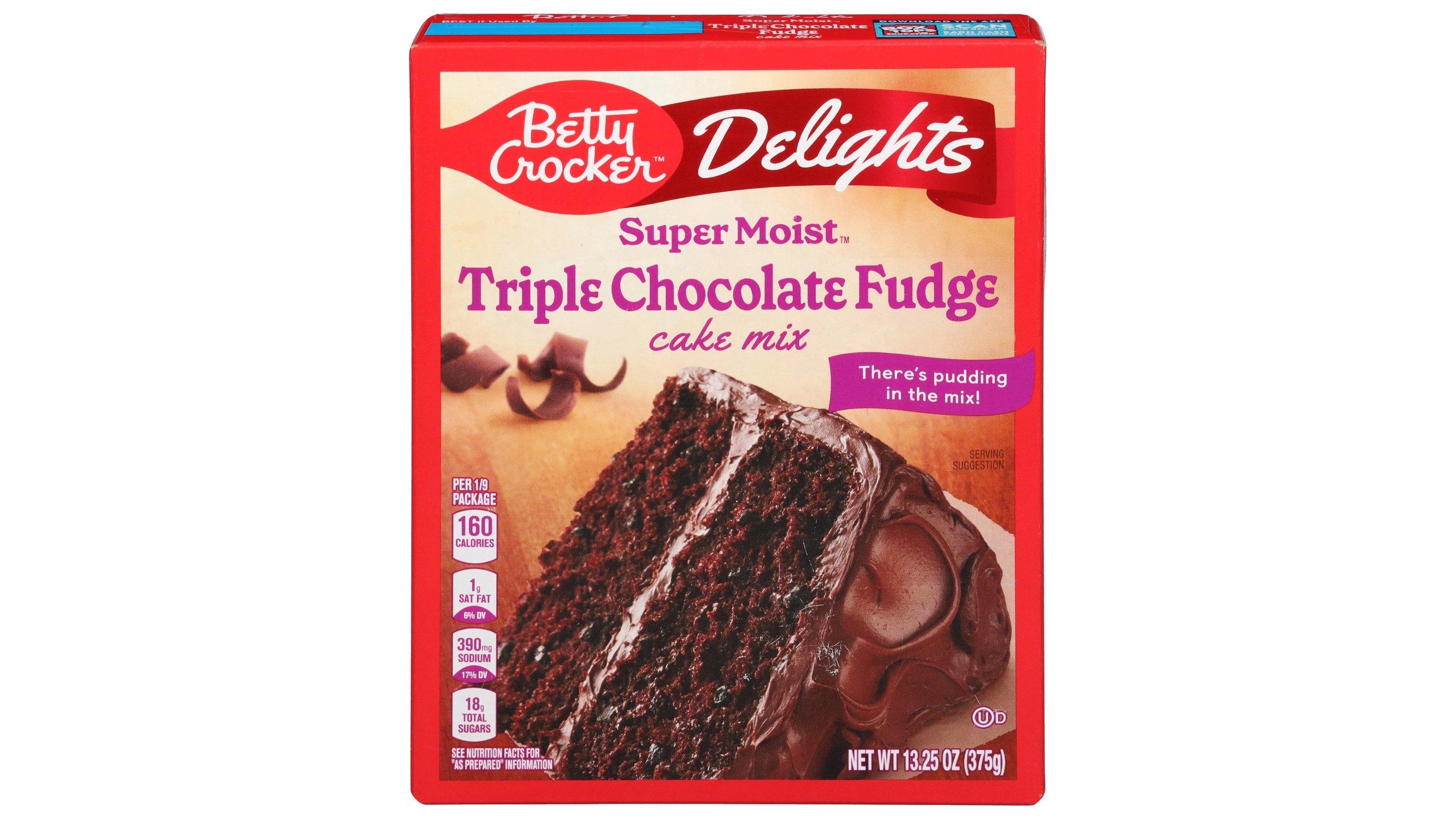 Betty Crocker Delights Super Moist Triple Chocolate Fudge Cake Mix (13.25 oz)