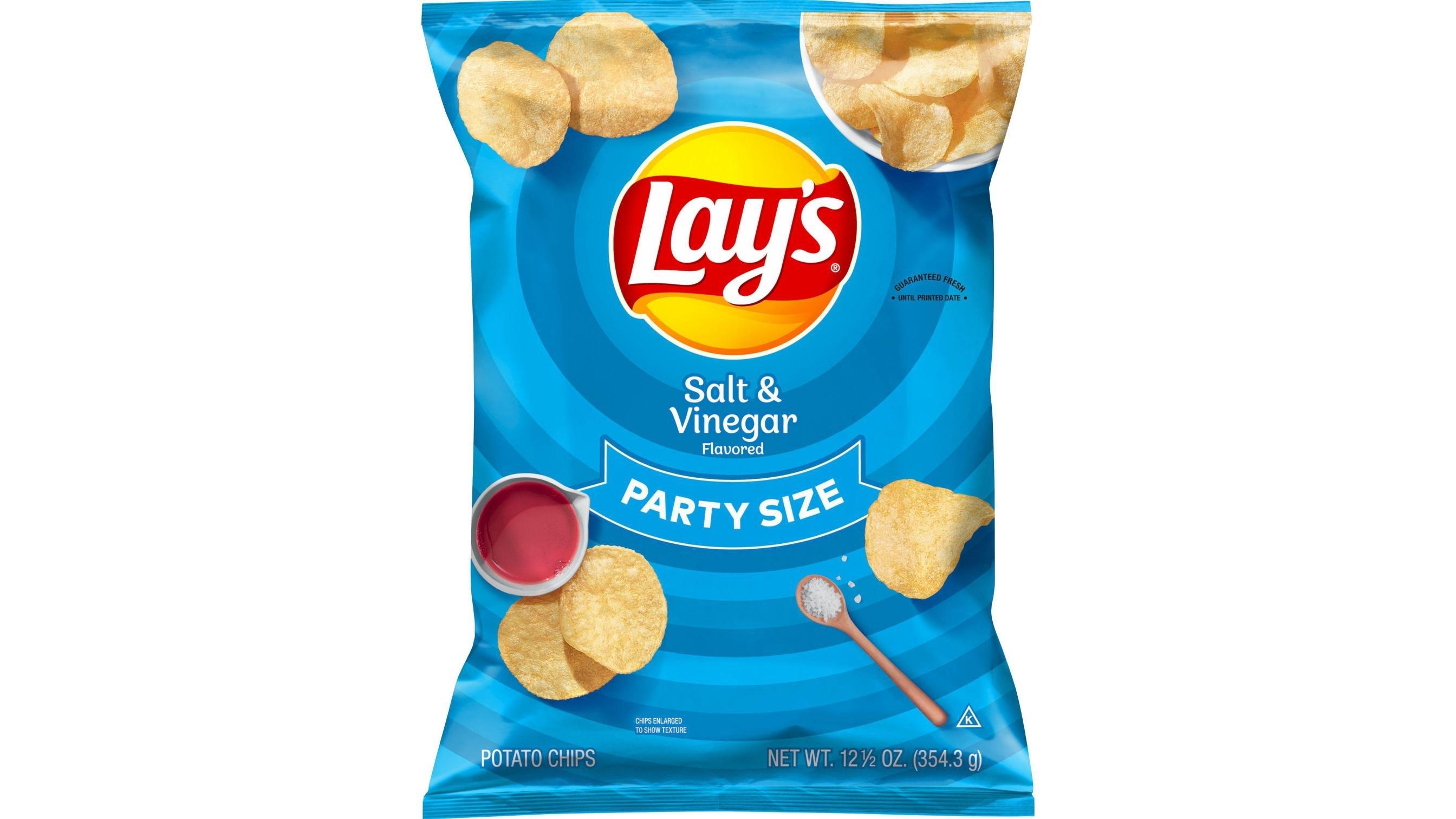 Lay's Salt and Vinegar Potato Chips Party Size (12.5 oz)