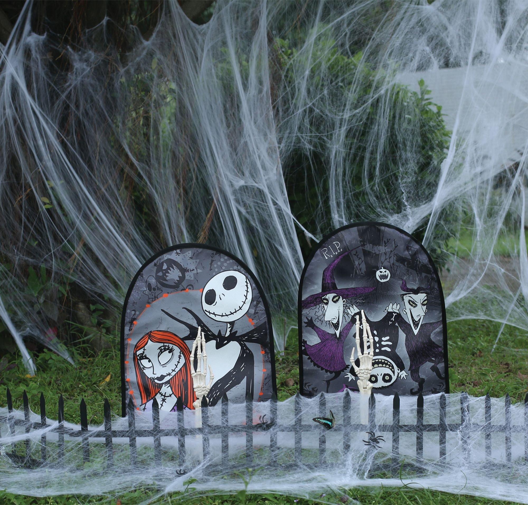 The Nightmare Before Christmas Graveyard Scene Kit 15pc